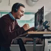 Headset HP Poly Voyager Focus 2 Microsoft Teams Certified USB-C-C + adaptador USB-C/A
