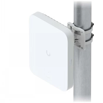 Ubiquiti UniFi 5G Max Outdoor 5G DL até 3,6 Gbit/s, 4G DL até 1,6 Gbit/s, 1x 2.5G LAN, proteção contra intempéries IPX6