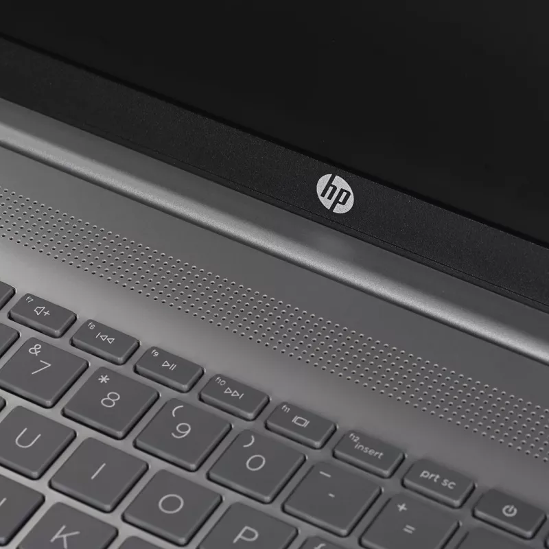 Portátil HP 17-CN3003D — ecrã de 17,3