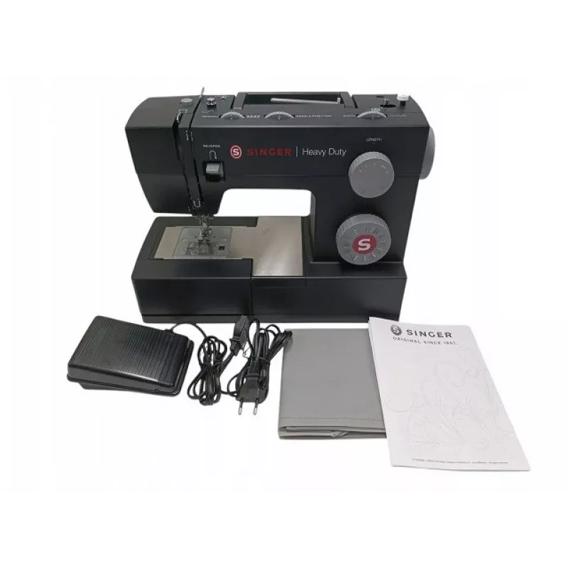 Máquina de costura SINGER 4432B — SINGER 4432 preto automática, eletromecânica, modelo Heavy-Duty