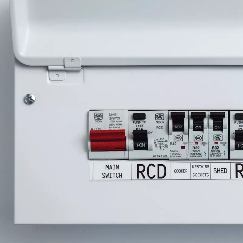 Brother PT-E560BTVP impressora de etiquetas impressão térmica 180 x 180 DPI 20 mm/s com fios e sem fios HSE/TZe Bluetooth QWERTY