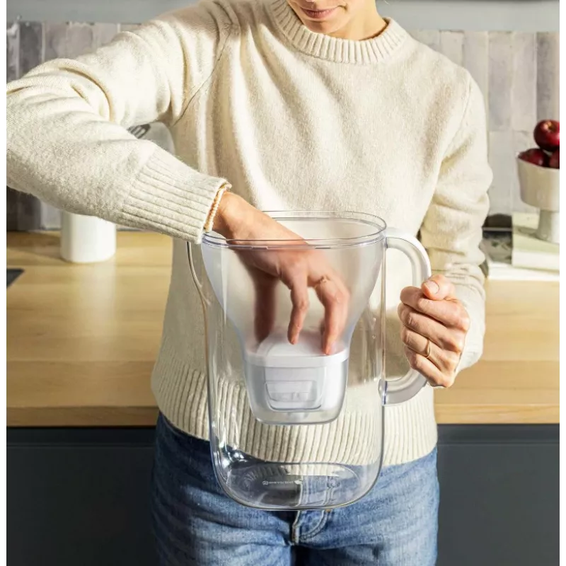 Jarra filtrante de água BRITA Style Essential XL com cartuchos MAXTRA PRO Pure Performance (3) — branco