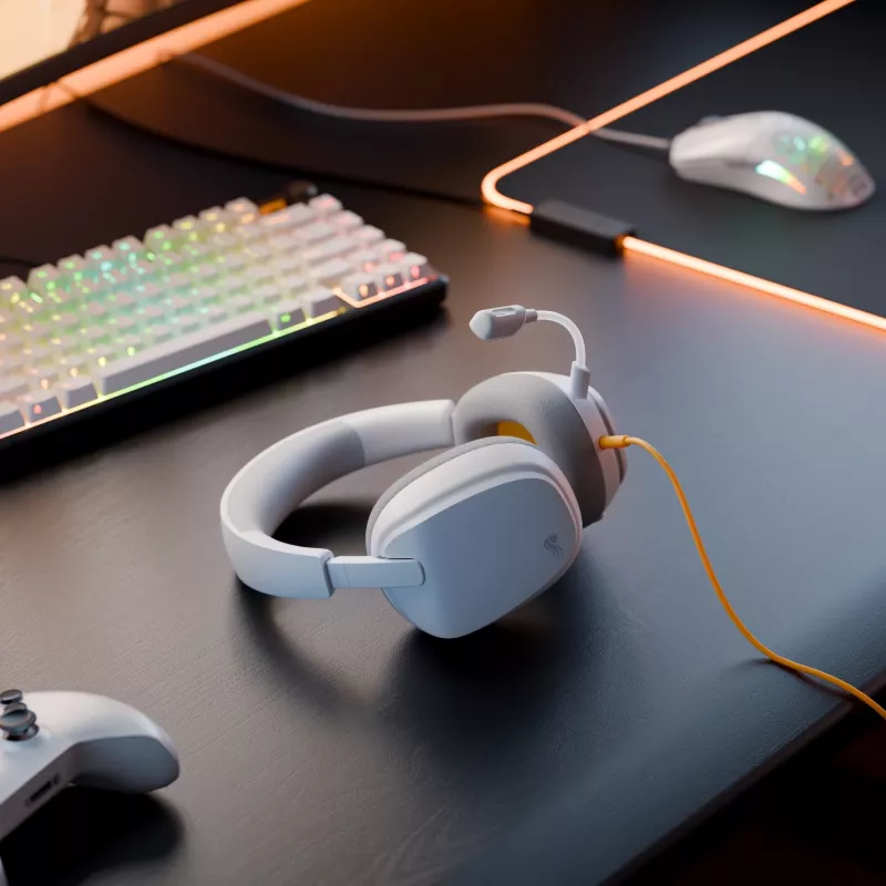 Glorious Gaming Glorious GHS Eternal - headset gaming estéreo para PC, PS5, PS4, Xbox, Switch - drivers angulares com afinação especial, microfone removível ajustável e cristalino, 3,5 mm - durável, conforto para todo o dia e noite - branco