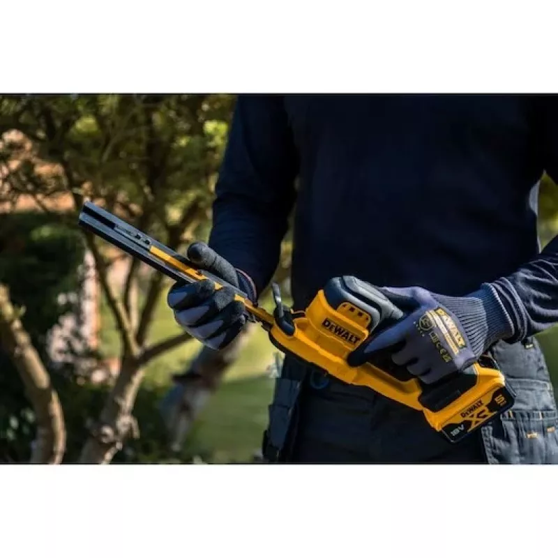 Tesoura de sebes compacta a bateria DeWalt DCMHT520N-XJ