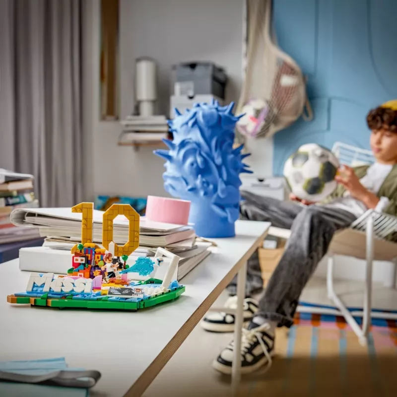 LEGO Editions Sports 43011 Lionel Messi — Momentos de futebol
