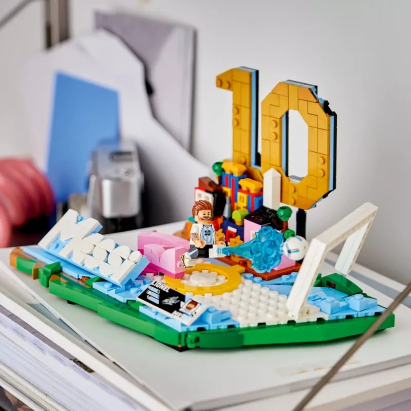 LEGO Editions Sports 43011 Lionel Messi — Momentos de futebol