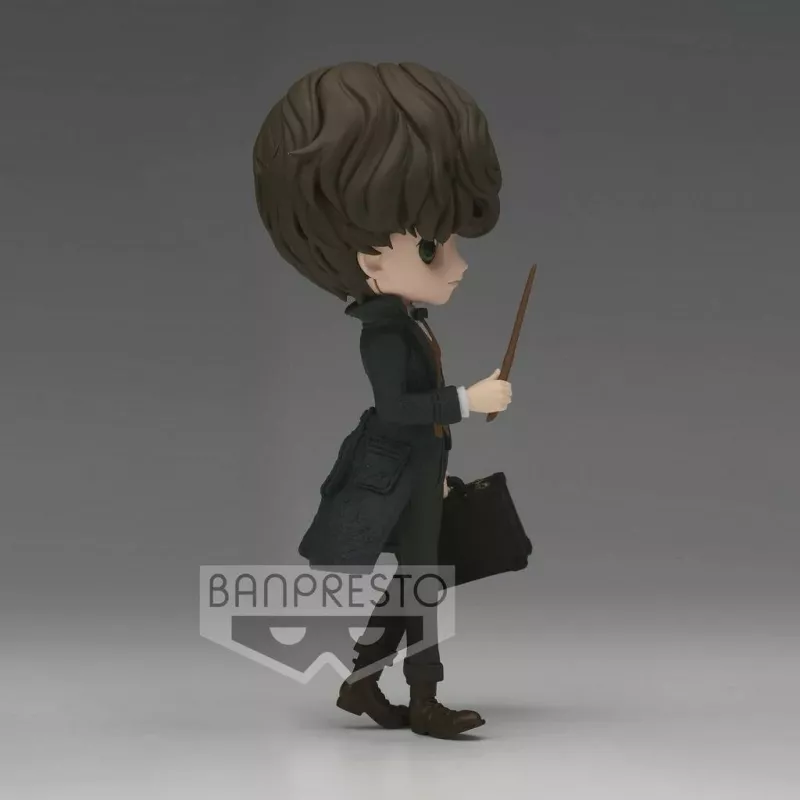Figura de ação Bandai Q Posket Newt Scamander II A – Peça de colecionador Monstros Fantásticos