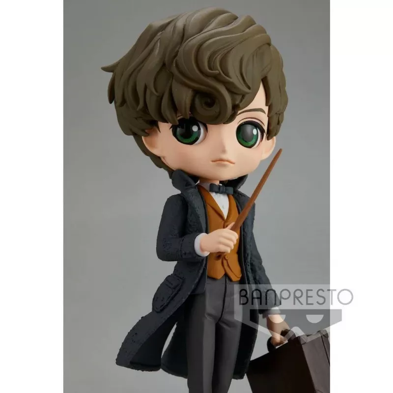 Figura de ação Bandai Q Posket Newt Scamander II A – Peça de colecionador Monstros Fantásticos