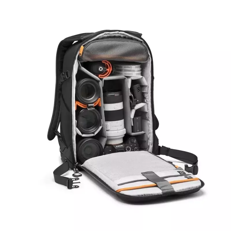 Mochila Lowepro Flipside Backpack 300 AW III preta 13 inch