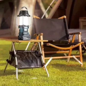 Rádio Bluetooth portátil Makita DMR057 com lâmpada e lanterna