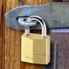 Cadeado para mala MASTER LOCK 20 mm de largura com corpo maciço em latão