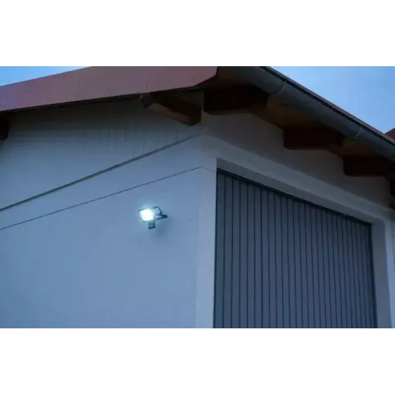 Projetor LED Brennenstuhl JARO 3060 P 20W 2300lm 6500K com detetor de movimento