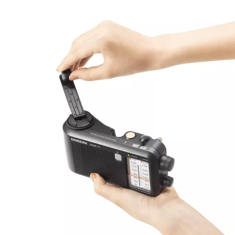 Rádio portátil Sangean MMR-77 analógico AM FM preto auscultadores de 3,5 mm