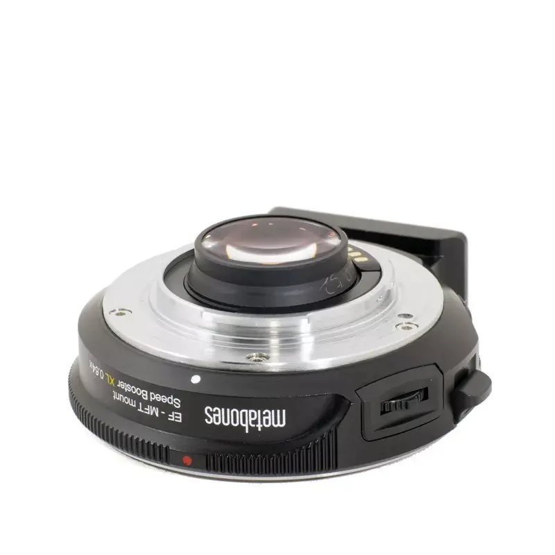 Adaptador de objetiva Metabones MB_SPEF-M43-BT3