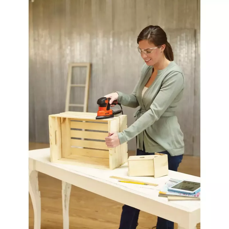 Lixadeira orbital portátil Black & Decker KA2000-QS