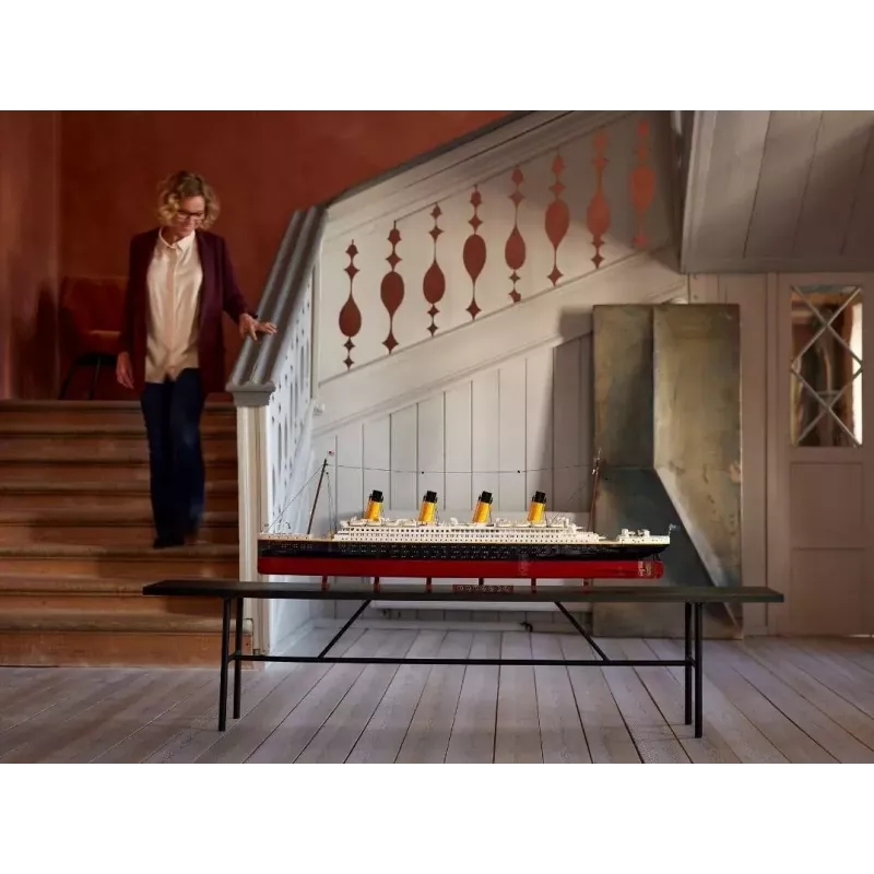 Conjunto de construção LEGO ICONS 10294 réplica do Titanic — 9.090 peças, 18+