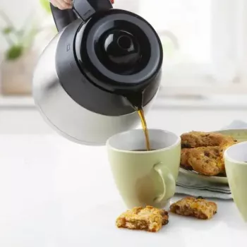 Máquina de café de filtro Domo DO709K — semiautomática, depósito de água de 1 L, jarra de 8 chávenas, LCD, aço inoxidável/preto