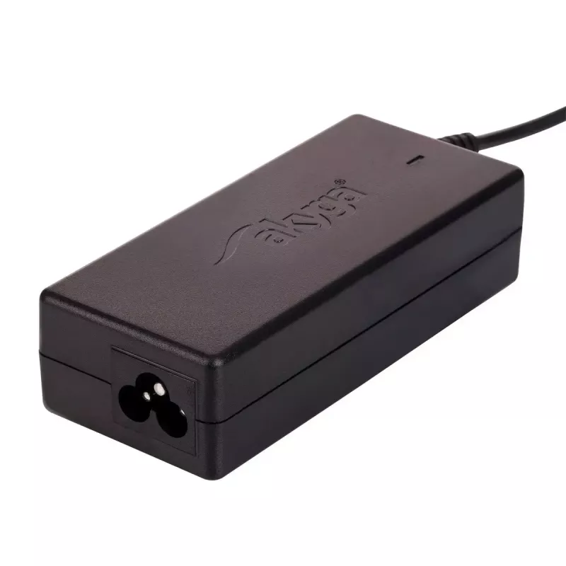 Fonte de alimentação Akyga AK-ND-85 12 V 90 W, 7,5 A, 5,5 x 2,5 mm, para LED / mini-PC, 1,2 m