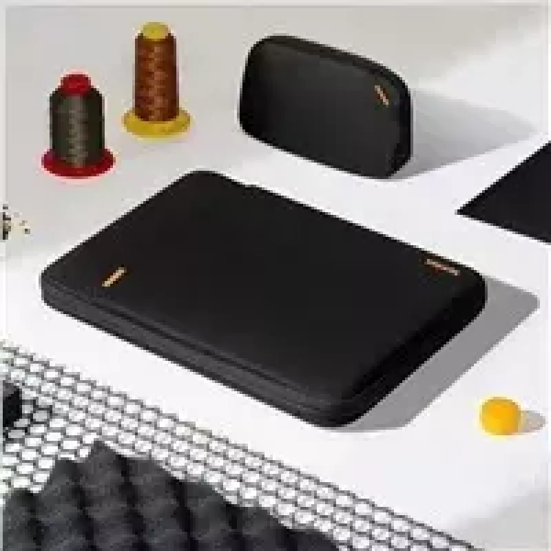 Kit de capa Tomtoc TOM-A13-C12D para MacBook Pro/Air de 13 polegadas — preto