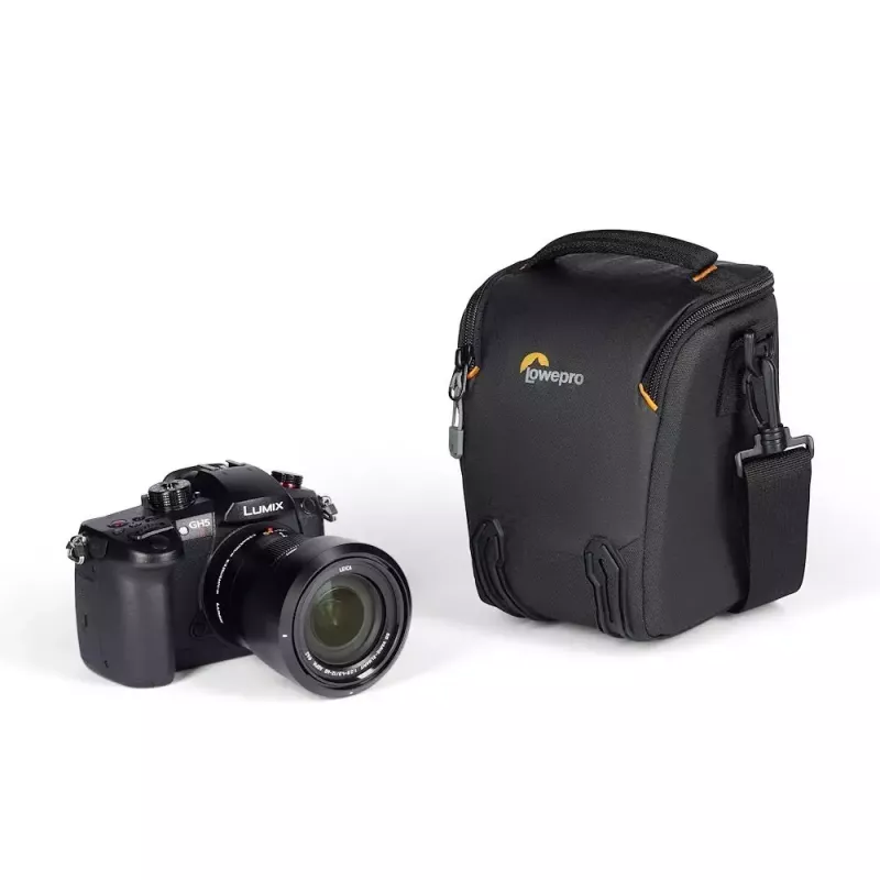Bolsa sling Lowepro Adventura TLZ 30 III preta com alça de ombro