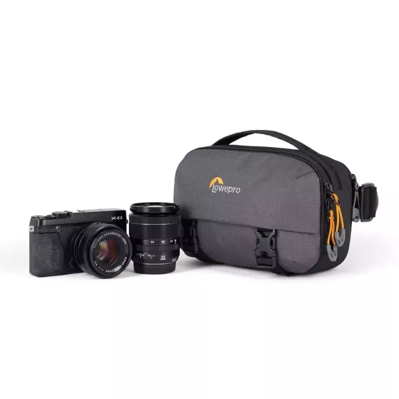 Bolsa sling Lowepro LP37467-PWW cinzenta com alça de ombro