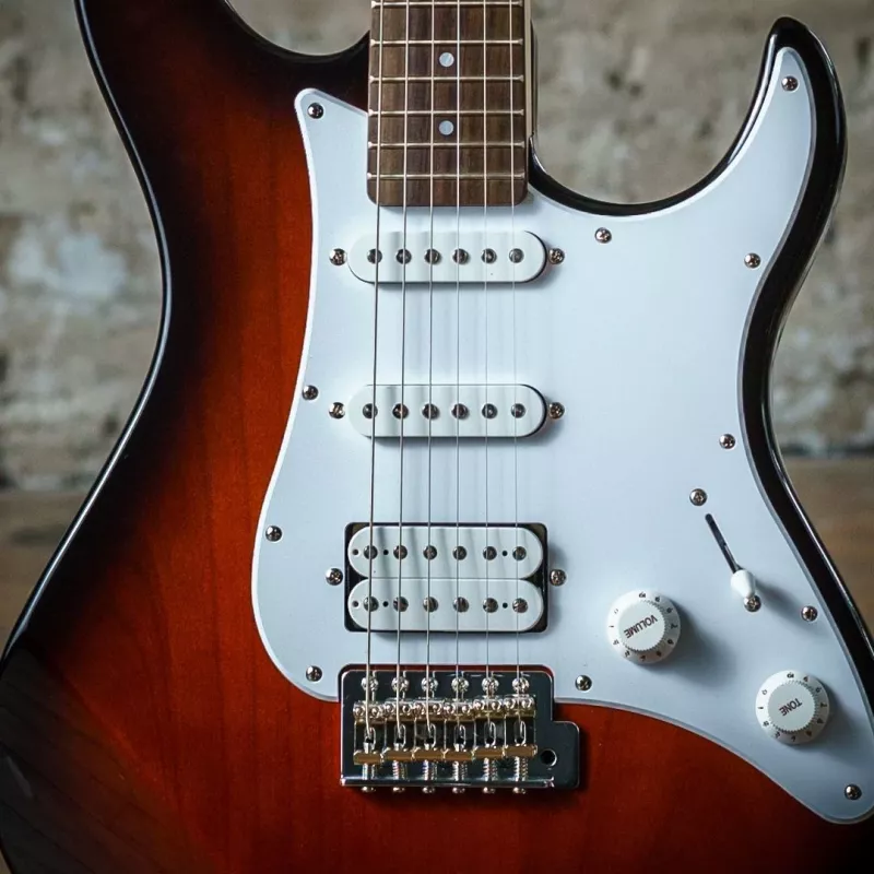 Yamaha Pacifica 112J BL MKII - guitarra elétrica
