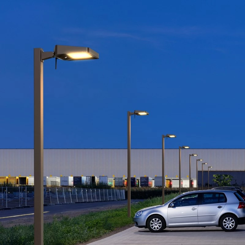 Glovii candeeiro de rua LED solar autónomo com controlo por app, sensor PIR e elevado fluxo luminoso