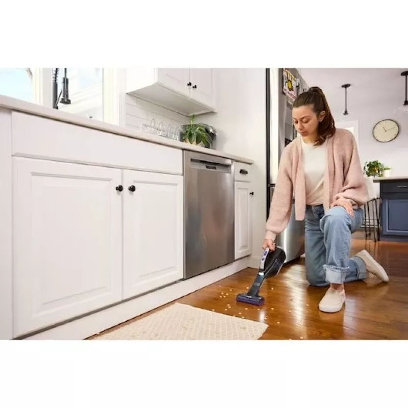 Aspirador de mão sem saco Black & Decker DVD320BP