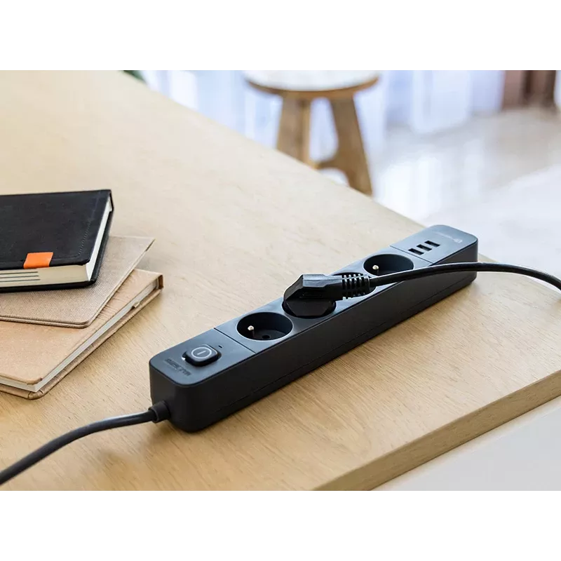 Tracer 47685 Power Line+ 5m (4 tomadas + 3x USB A)