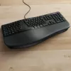 Incase Designed by Microsoft teclado ergonómico Office USB QWERTY preto