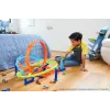 Hot Wheels Action Loop Cyclone Challenge Conjunto de pista com carro de brinquedo à escala 1:64, armazenamento fácil