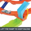Hot Wheels Action Loop Cyclone Challenge Conjunto de pista com carro de brinquedo à escala 1:64, armazenamento fácil