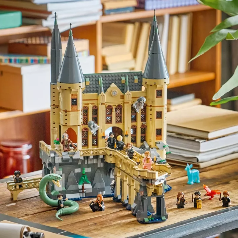 LEGO Harry Potter 76473 Castelo de Hogwarts: Ala Este (2164 peças)