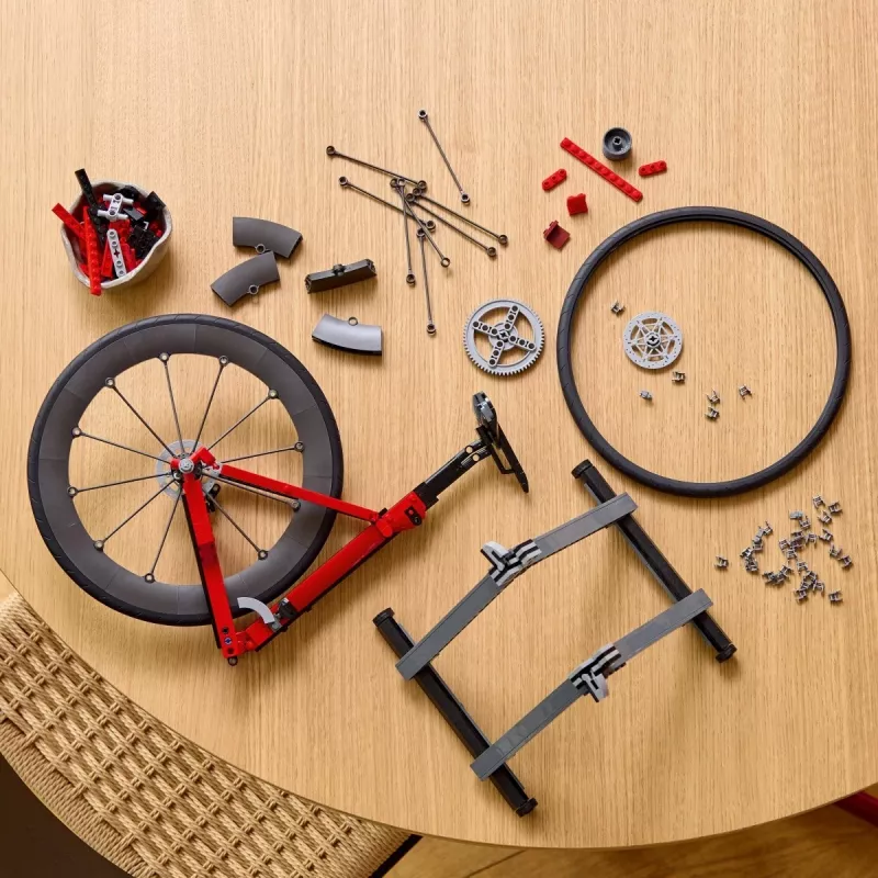LEGO Icons 11380 Conjunto de Construção Bicicleta de Estrada, 1015 peças, a partir de 18 anos