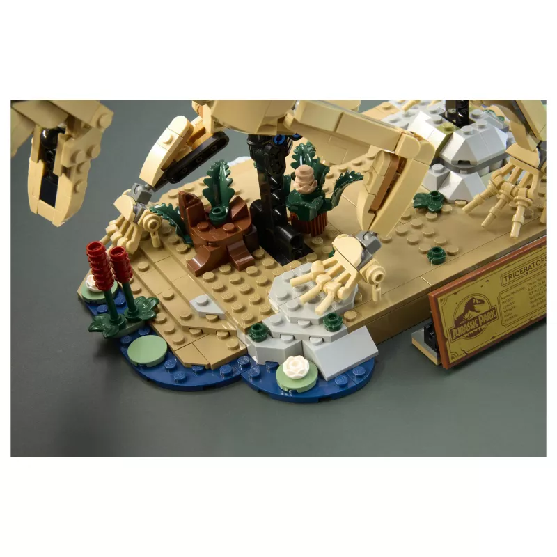 LEGO Jurassic World Dinosaur Fossils: Triceratops 77985 (1154 peças)
