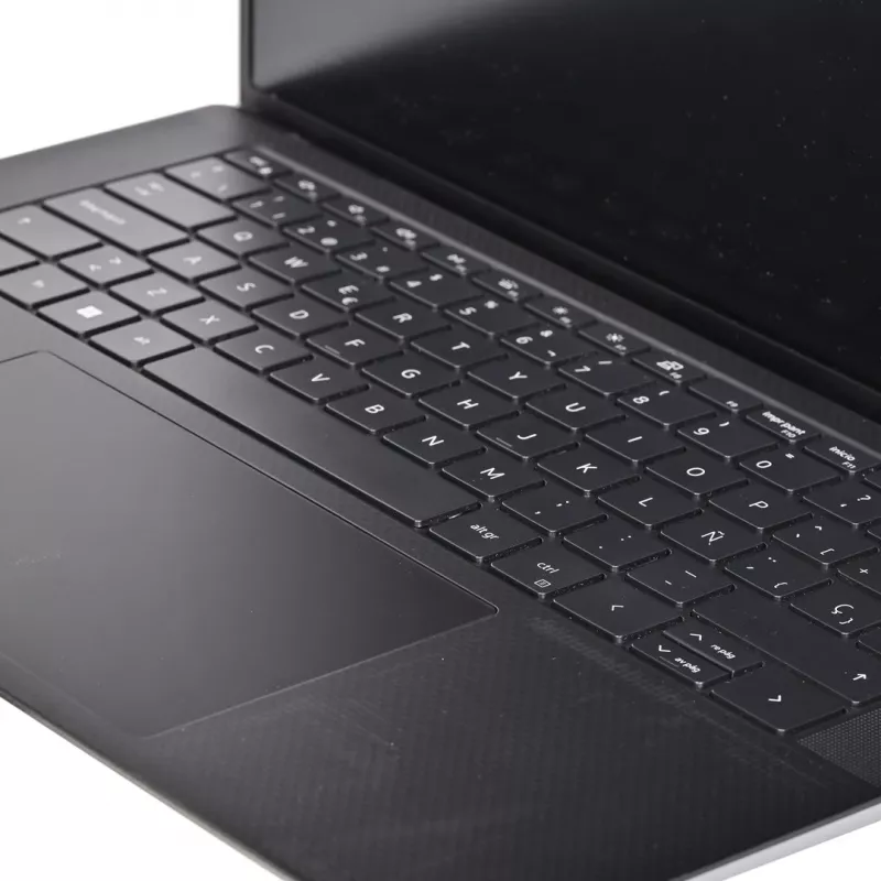 DELL Precision 5560 Estação de trabalho móvel - Intel Core i7-11850H - 16GB DDR4 RAM - 1TB NVMe SSD - 15,6