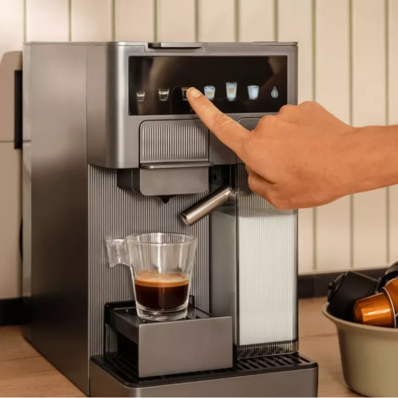 Máquina de café expresso Cecotec FreeStyle Latte T - 20 bar de pressão da bomba, espumador de leite integrado, 1350 W, cinzento