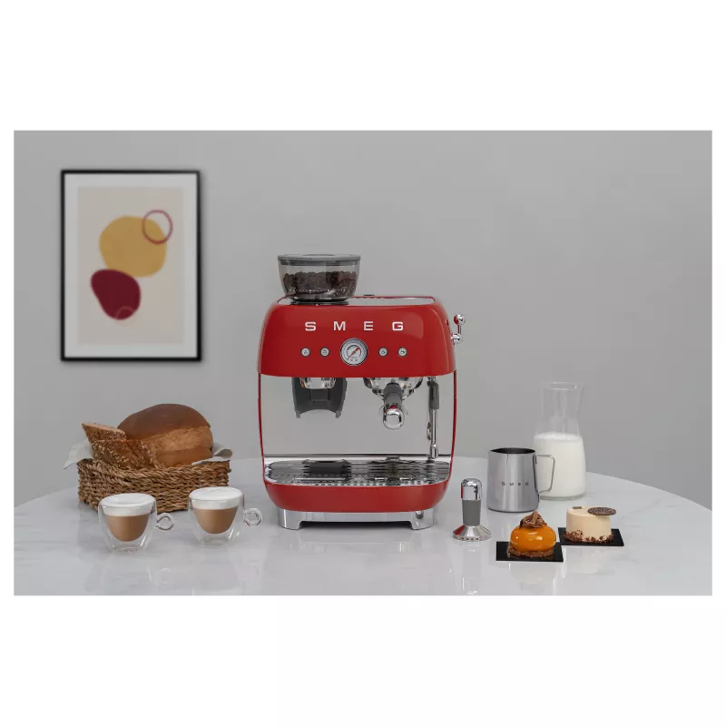 Máquina de café automática Smeg 50's Style EGF03RDEU vermelha