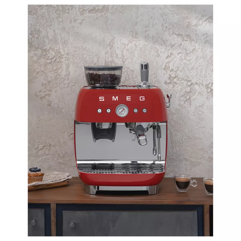 Máquina de café automática Smeg 50's Style EGF03RDEU vermelha