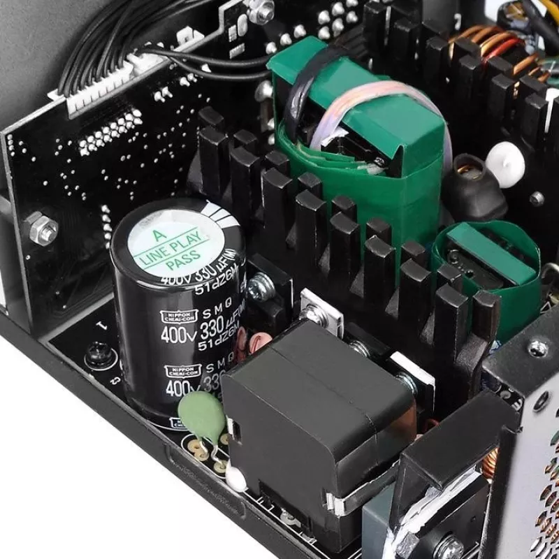 Thermaltake Smart DPS G 600W 80+ Bronze Fonte de Alimentação Semi-Modular