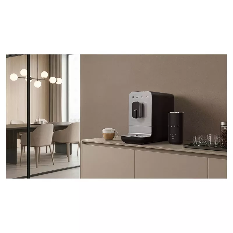 SMEG BCC11BLMEU Máquina de café automática com função de vapor, preto mate