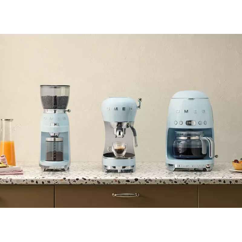 Smeg ECF02RDEU Máquina de café expresso manual 50's Style 1.1 L vermelha