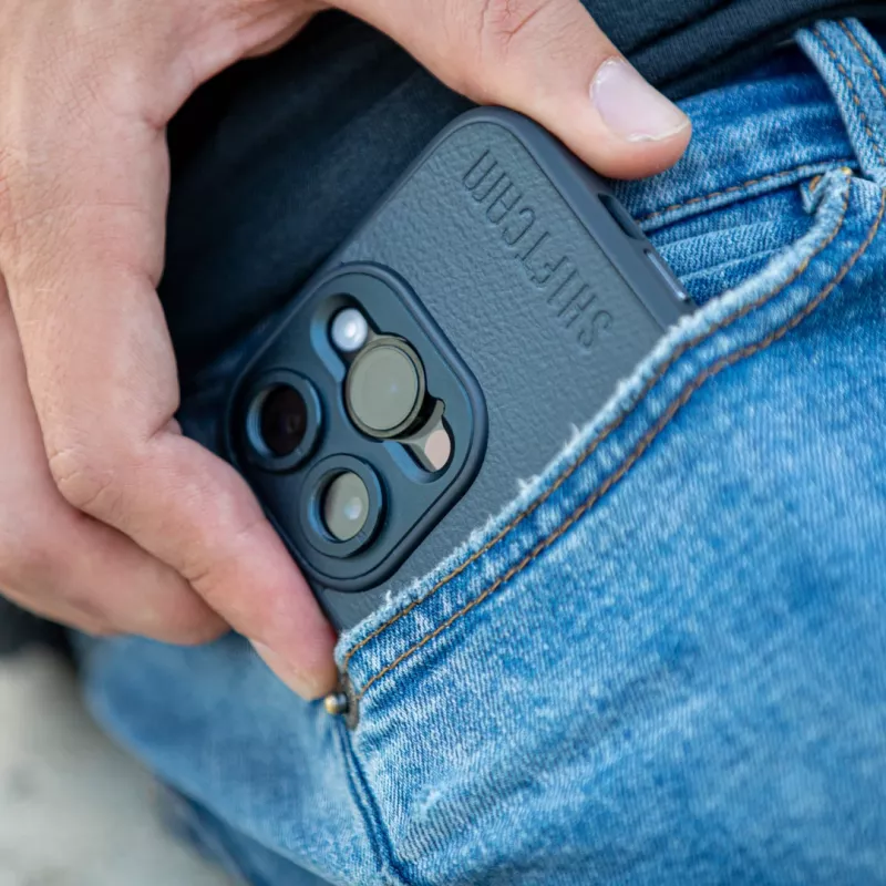 ShiftCam LensUltra Capa Traseira com Suporte de Lente para iPhone 14 Pro Max, MagSafe, Preto