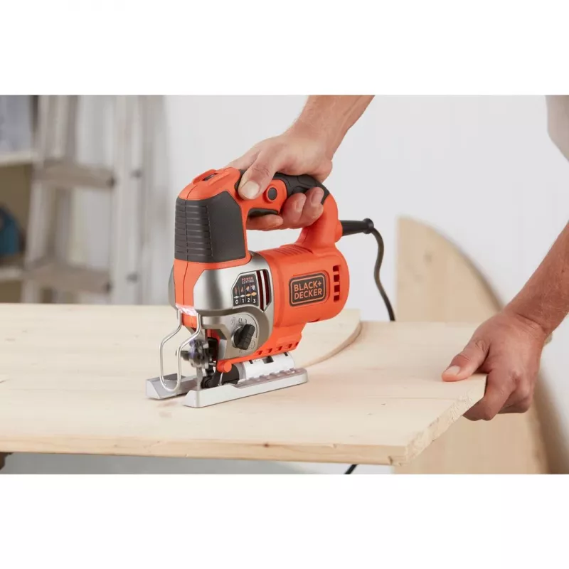 Black & Decker BES610-QS serra tico-tico elétrica 600W com movimento pendular