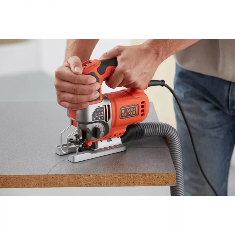 Black & Decker BES610-QS serra tico-tico elétrica 600W com movimento pendular