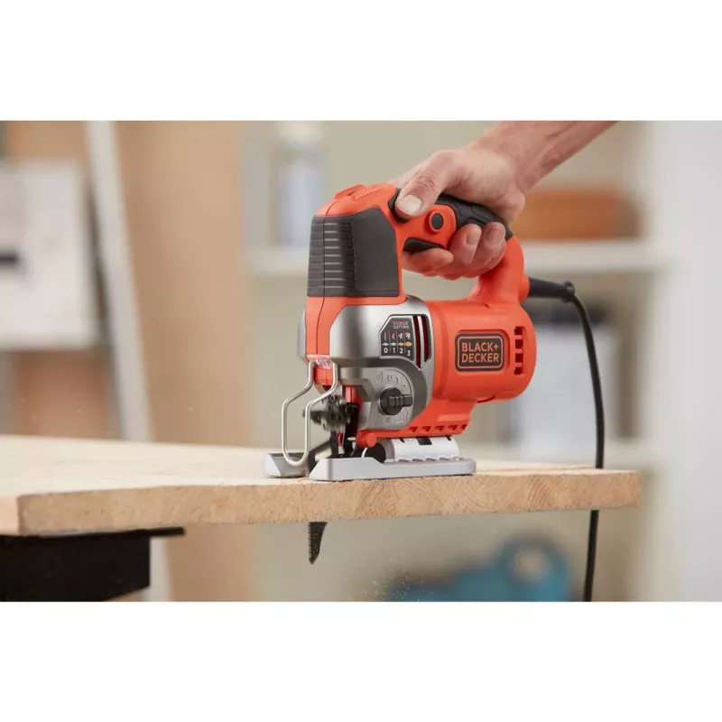Black & Decker BES610-QS serra tico-tico elétrica 600W com movimento pendular
