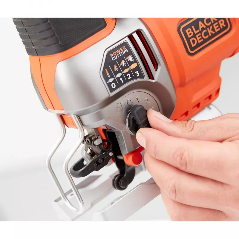 Black & Decker BES610-QS serra tico-tico elétrica 600W com movimento pendular