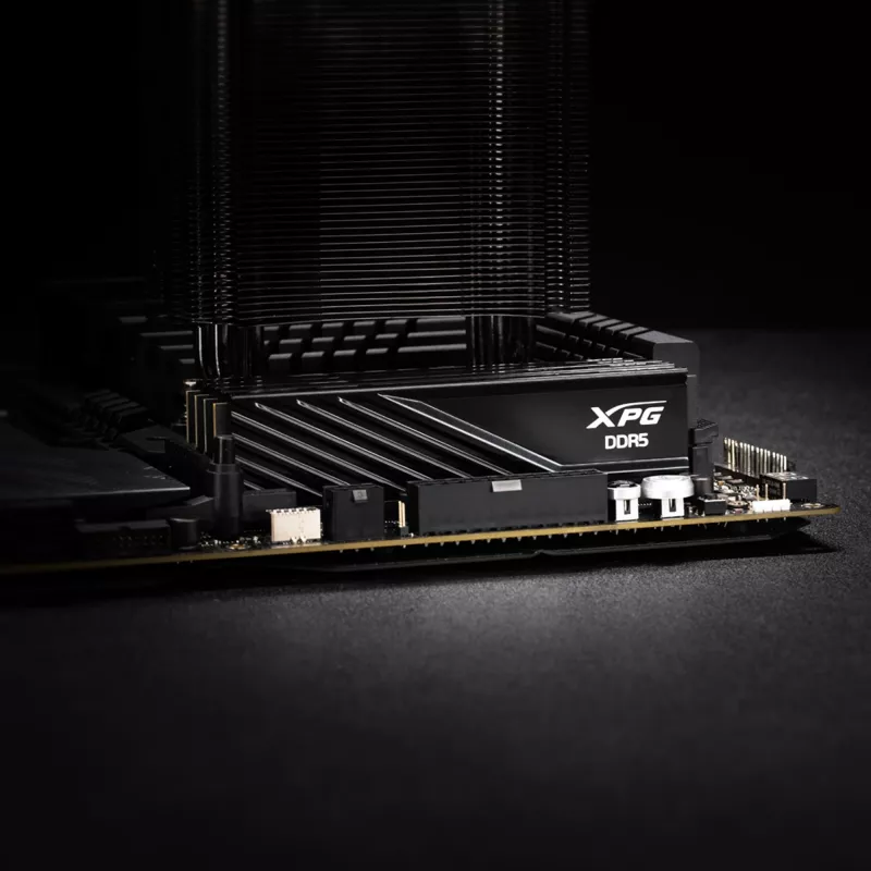 Kit de memória para desktop ADATA XPG Lancer Blade 32 GB (2x 16 GB) DDR5-6000 CL48 branco AX5U6000C4816G-DTLABWH