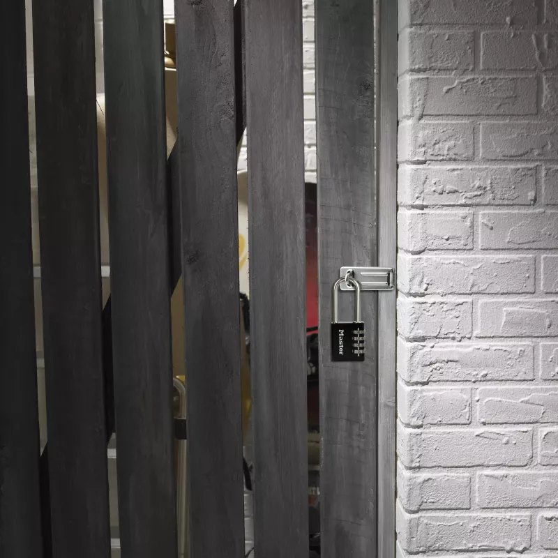 Cadeado de combinação Master Lock 7640EURDBLK 40mm de largura de arco, arco de aço temperado, 4 dígitos reprogramável, prateado/cinzento