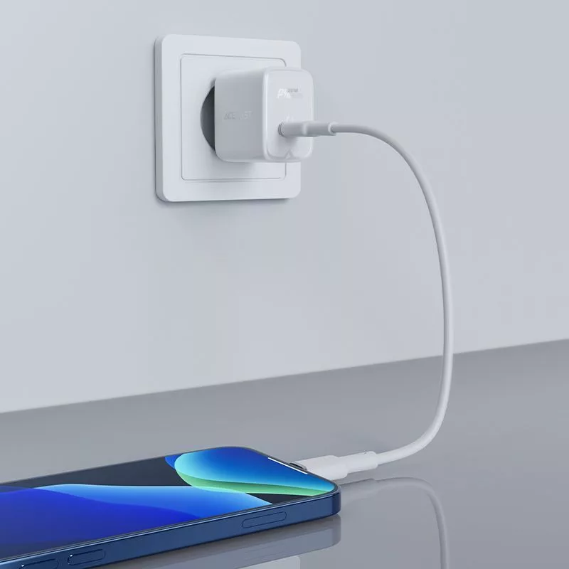 ACEFAST Carregador GaN USB-C 30W PD QC 3.0 AFC FCP Branco (A21)